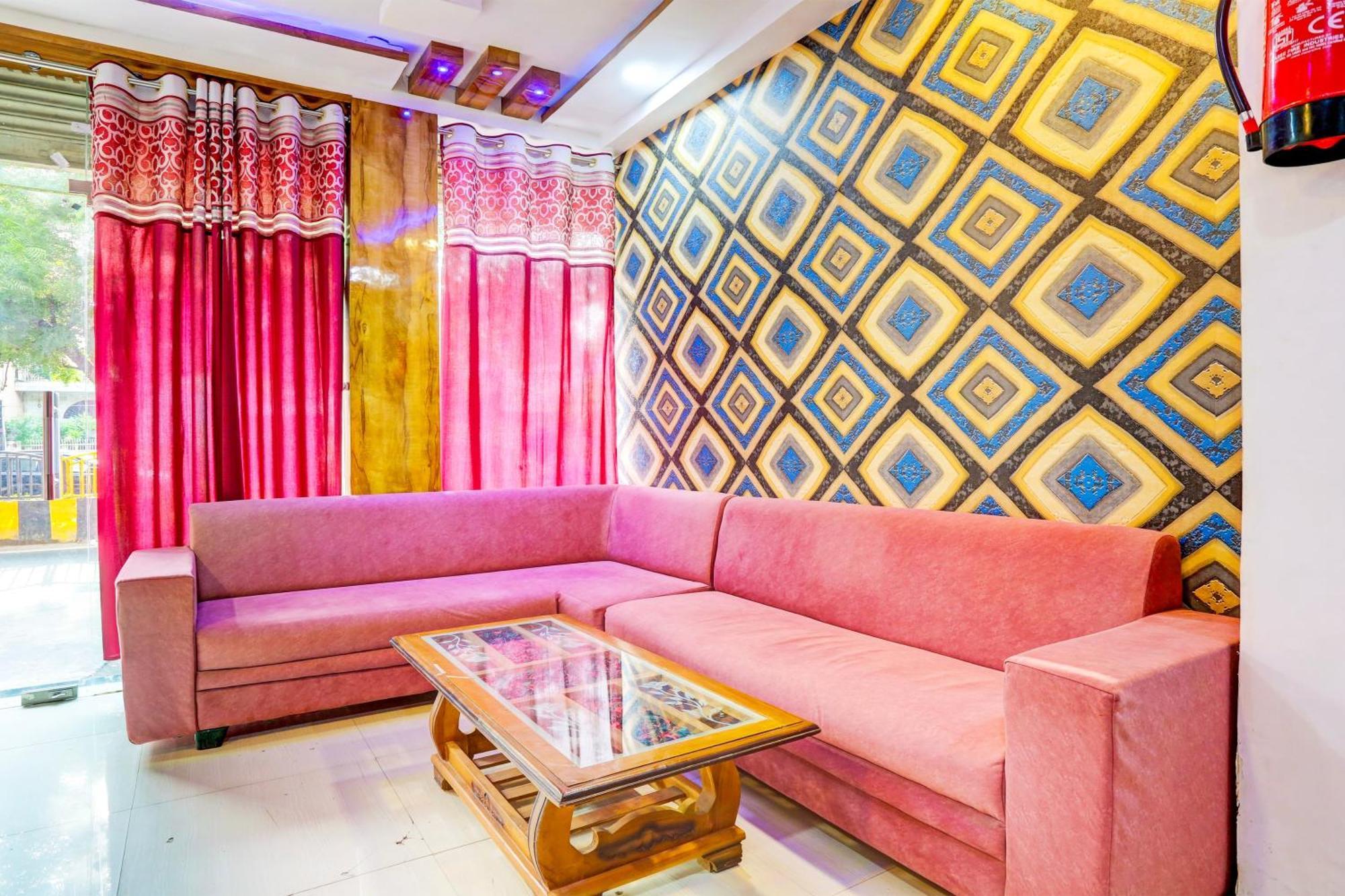Hotel O Star Gválijar Kültér fotó