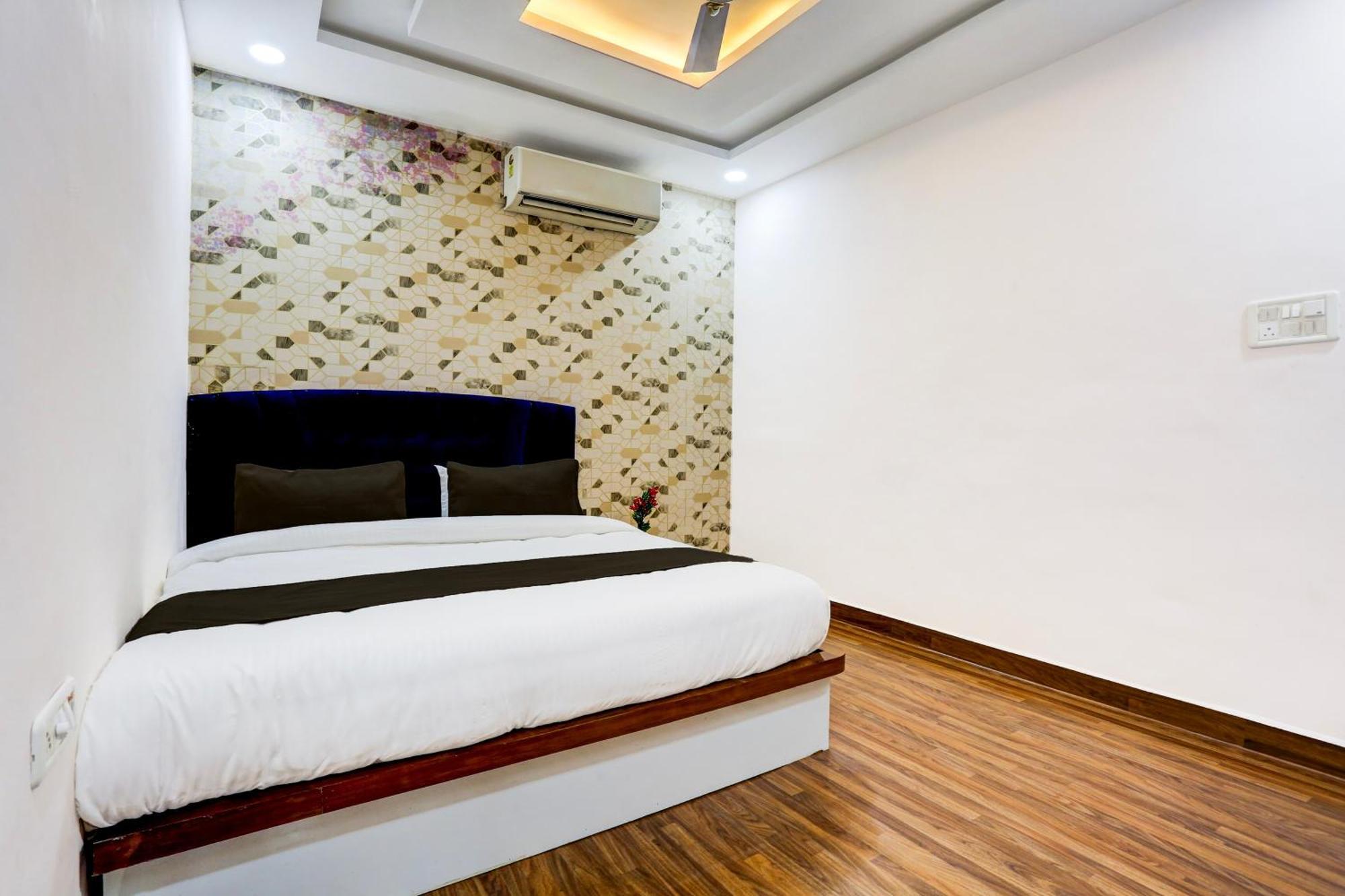 Hotel O Star Gválijar Kültér fotó